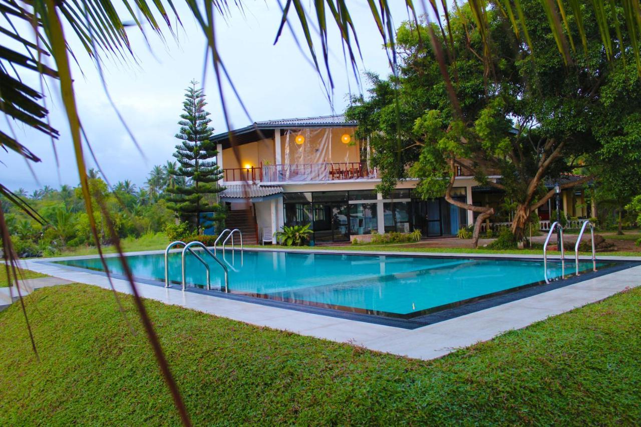 Nico Lagoon Hotel Negombo Dış mekan fotoğraf